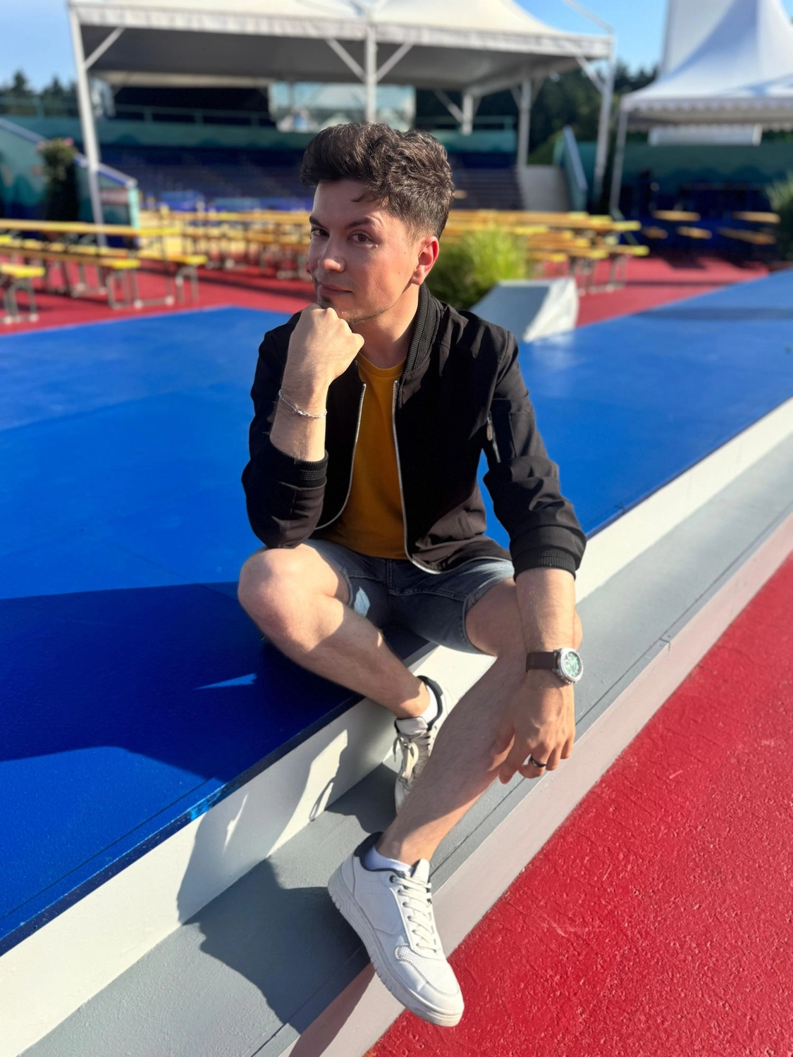 Jordan Hanson - Sänger